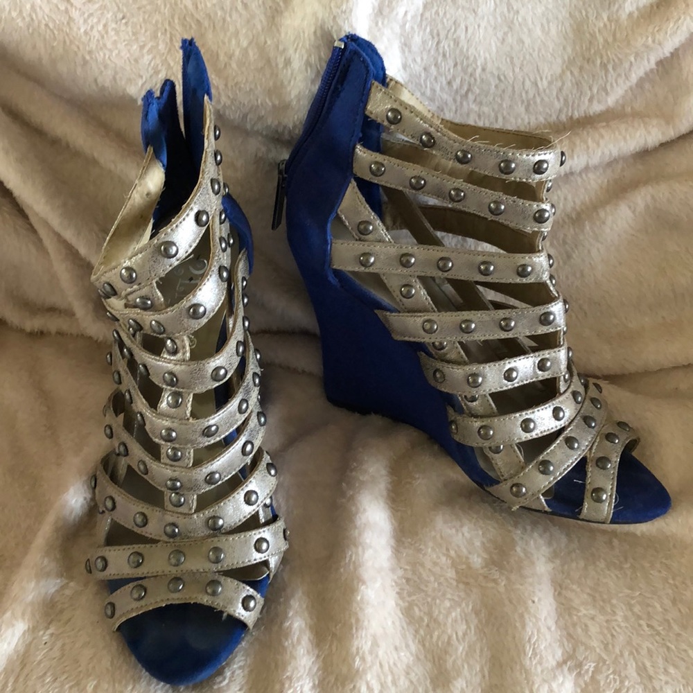 super cute 20’s gladiator wedges